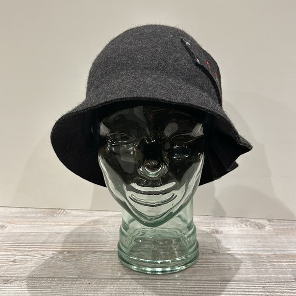 100% Wool True Religion Hat - Picture 2 of 9